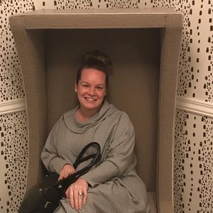 Meet your Posher, Elissa